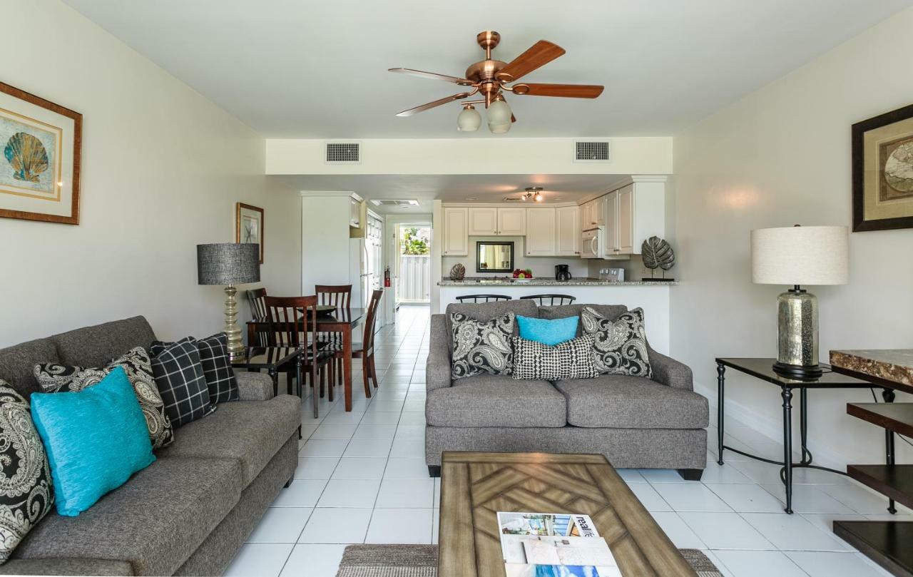 Beach Living At Island Pine Villas Blp George Town Exterior foto