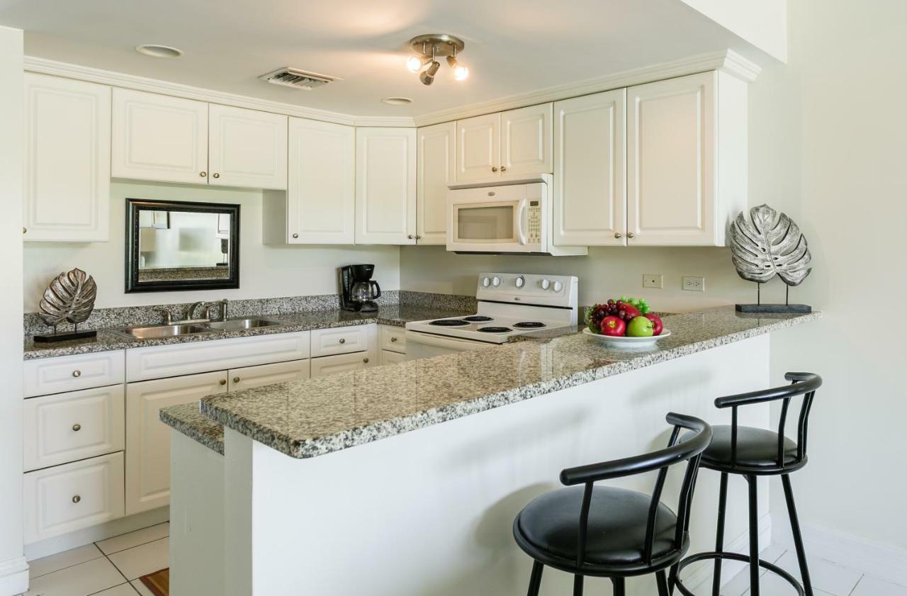 Beach Living At Island Pine Villas Blp George Town Exterior foto